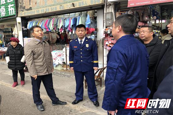 张家界市委常委、常务副市长曾超群率队开展节前消防安全督导检查 (2).jpg 张家界市委常委、常务副市长曾超群率队开展节前消防安全督导检查 (2).jpg