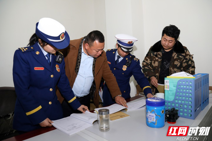 张家界消防开展元宵节集中夜查行动