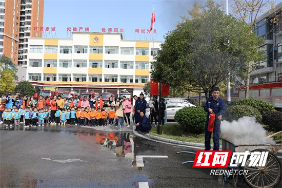 【平安消防】张家界慈利消防大队迎来90余名幼儿学消防