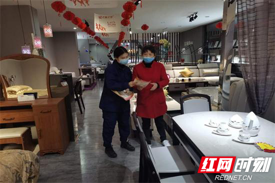 张家界消防全面铺开清明防火宣传 (9).jpg 张家界消防全面铺开清明防火宣传 (9).jpg