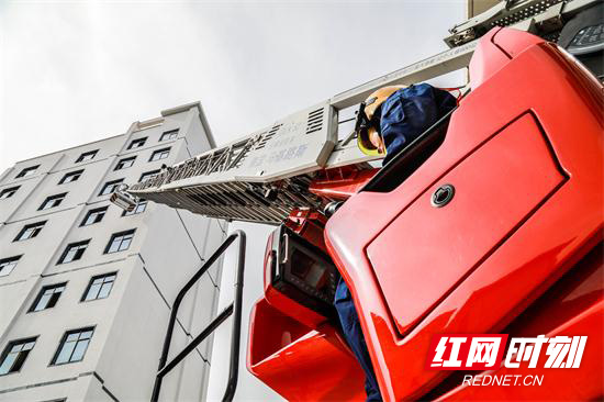 云梯车.jpg