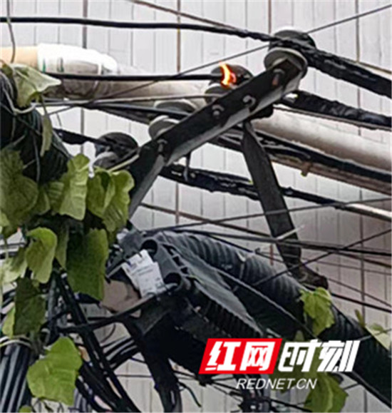 永定区：社区微型消防站3分钟扑灭电线起火