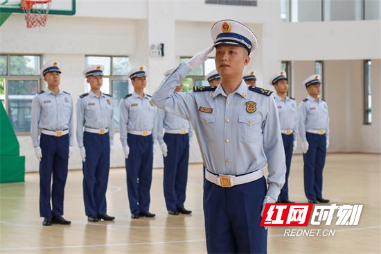 【平安消防】张家界消防开展队列会操活动