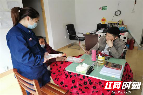 【平安消防】张家界消防上门贴心服务护航复工复产