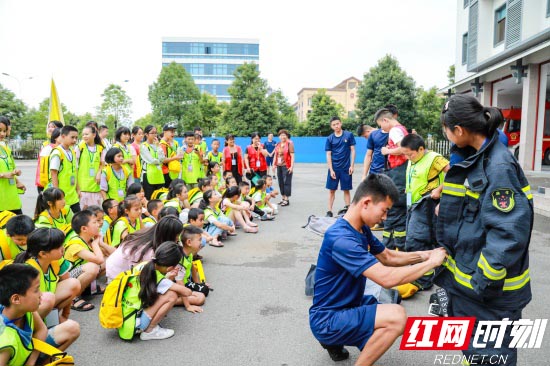 【平安消防】张家界消防夏令营开启平安暑假
