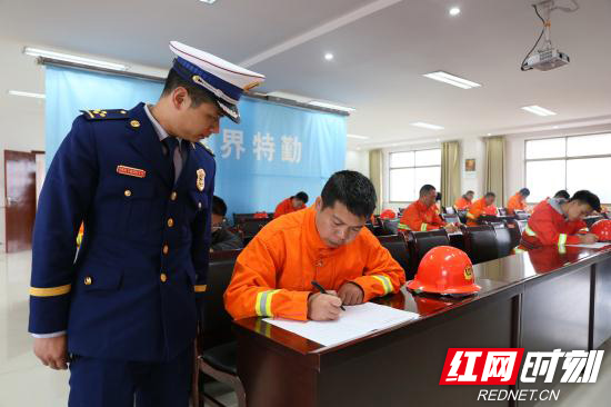 【平安消防】 &ldquo;社区消防大擂台&rdquo; 趣味比武学消防