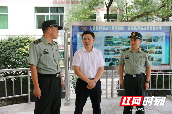 祝云武&ldquo;八一&rdquo;走访慰问人武官兵和消防指战员